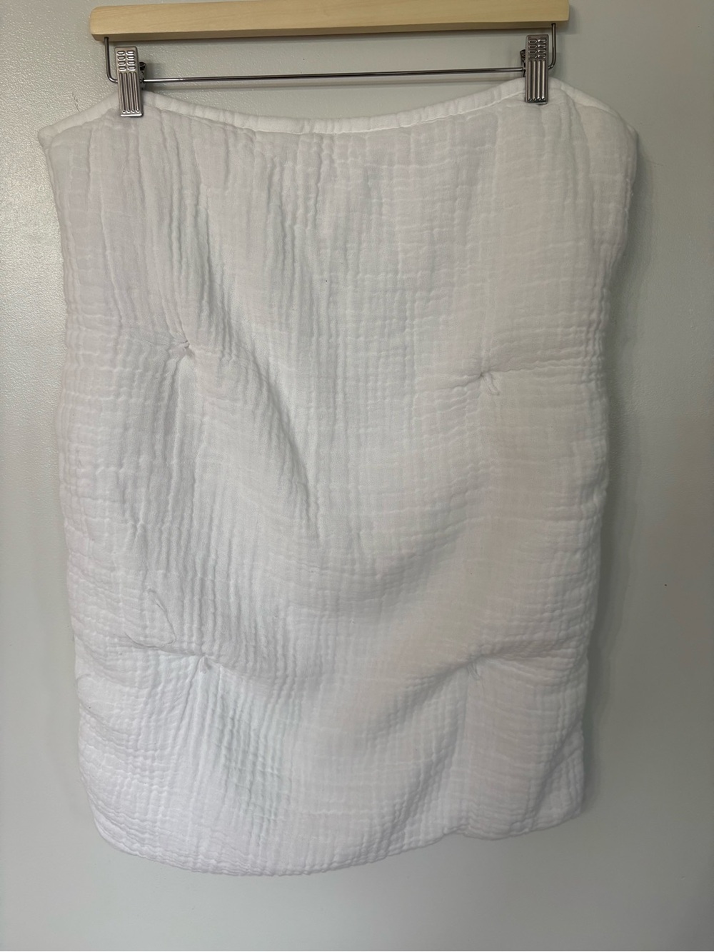 Crate & Barrel 2 crinkle gauze pillowcase covers